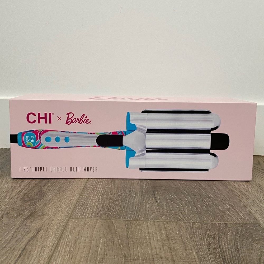 CHI x Barbie *NEW IN BOX* 1.25″ Titanium Triple Barrel Deep Waver